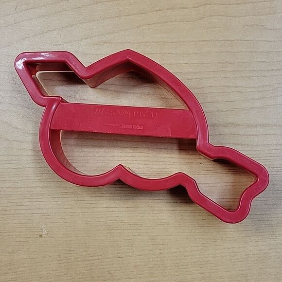 7 Wilton & pamperd chef Valentines Day cookie cutters - Picture 8 of 9